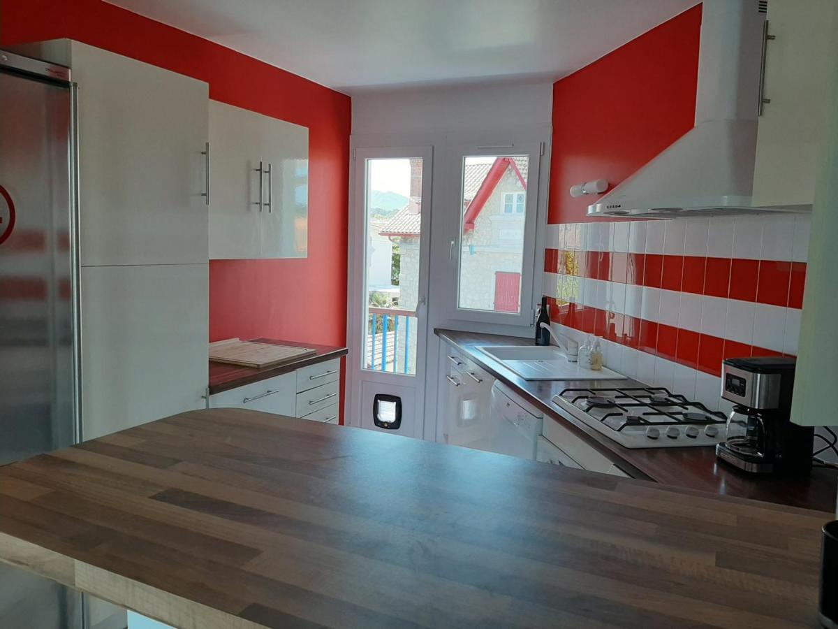 Ciboure : T4 Spacieux Avec Balcon Et Veranda, Proche Golf - Fr-1-239-554 Exteriör bild